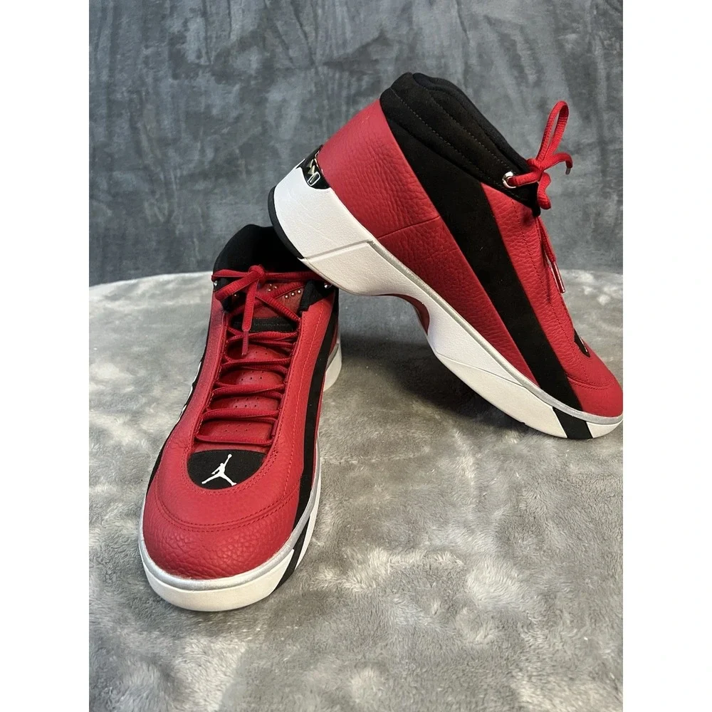 Size 9.5 - Air Jordan Team Showcase Gym Red Black